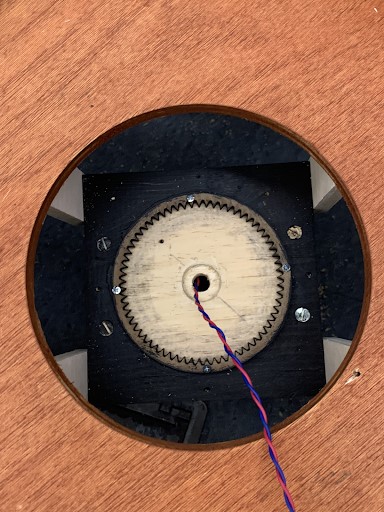 Top view of turning gear mechanism setup